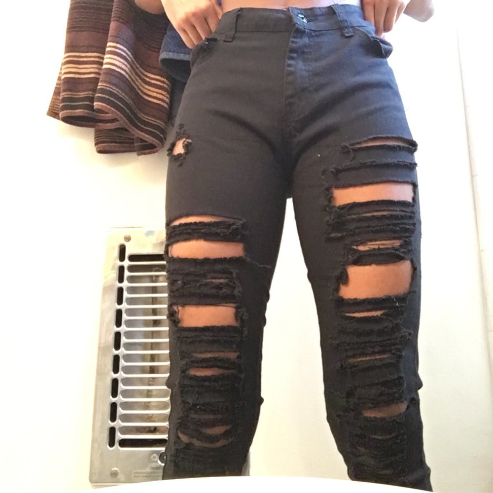 Black Destroyed Jeans